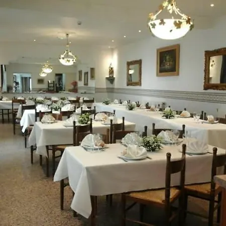 Hotel Calvaire 2*